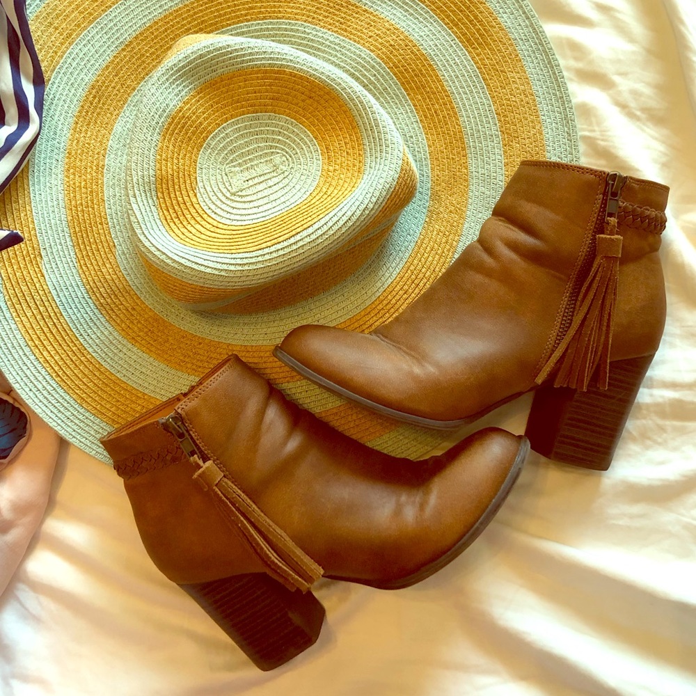 Cognac Tassle Block Heel Ankle Boot